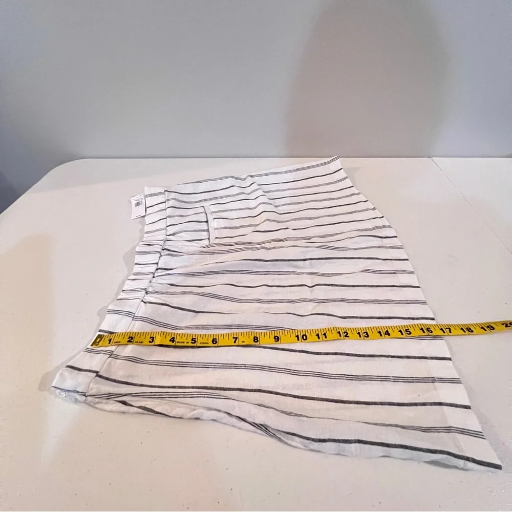 Old Navy NWT Black and White Vertical Stripe Mini Shift Skirt  Womens Size M - Picture 9 of 10